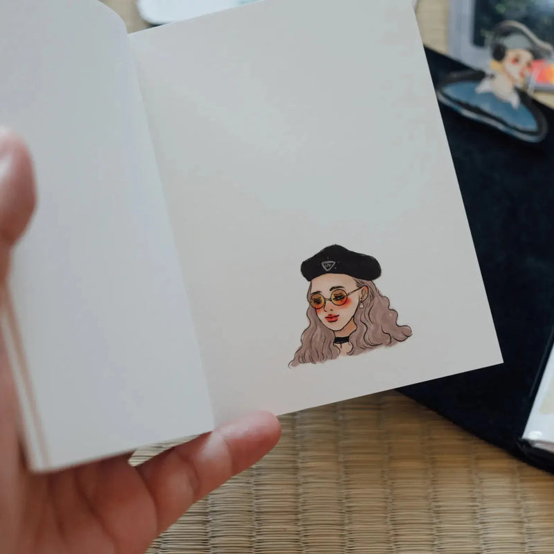 La Dolce Vita Passport Notebook: Beret Girl