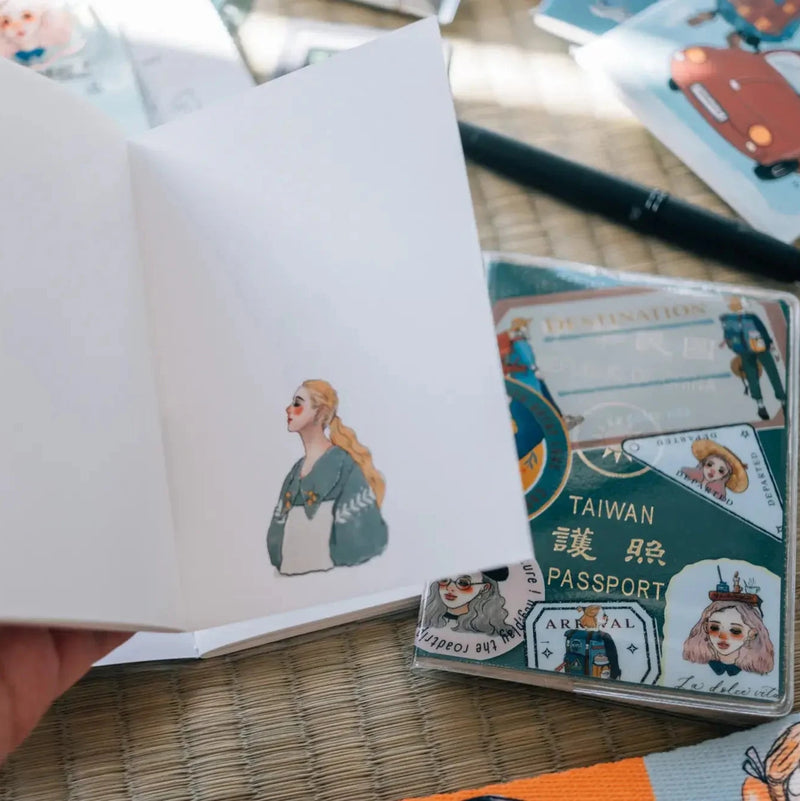 La Dolce Vita Passport Notebook: Journal Girl