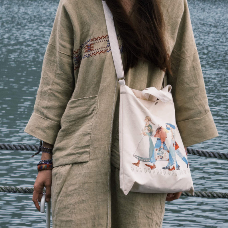 LDV Two-Ways Canvas Bag: We move forward happily