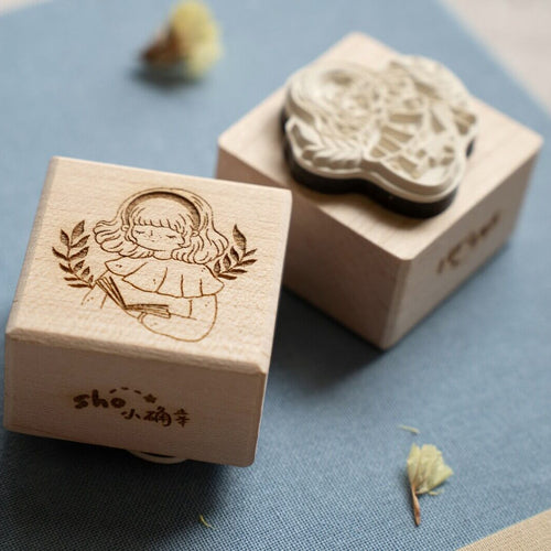 shō Little Happiness Rubber Stamp - Little Bookworm